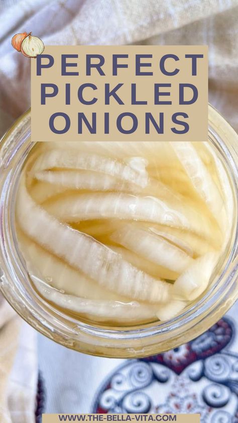 Picketed Onions Recipes, Picked Onions Quick, Quick Pickle Onions, Diy Pickled Onions, Best Pickled Onions, Marinated Onions Vinegar, How To Pickle Onions Fast, Pickled Sweet Onions Recipe, Pickled Yellow Onions Recipe