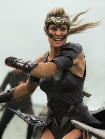 Trouvée sur Bing sur www.pinterest.com Wonder Woman 2017, Connie Nielsen, Amazons Women Warriors, Wonder Woman Movie, Wonder Woman Art, Amazon Warrior, Robin Wright, Batman Begins, Wonder Women