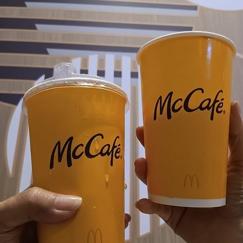 Celebrate National Coffee Day with McDonald’s! ☕🎉 Until Oct 1, enjoy a Buy 1 Take 1 on McCafé Iced Coffee Original from 2PM-6PM! More deets at https://wp.me/p6Vn1O-bxU. Grab yours via the McDonald’s App and sip on the bold, creamy goodness that coffee lovers can’t get enough of. 💛 Don’t miss out—bring a friend or treat yourself to double the refreshment! #McDoPH #NationalCoffeeDay #McCaféIcedCoffee #beingjellybeans National Coffee Day, Coffee Day, Bring A Friend, Oct 1, Coffee Lovers, Treat Yourself, Buy 1, Iced Coffee, Coffee Lover