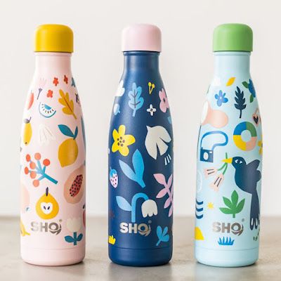 print & pattern: DESIGNER - myriam van neste Reusable Water Bottle Design, Printed Water Bottles, Water Flask, Packaging Design Trends, Retro Gadgets, Karakter Disney, Industrial Design Sketch, Graphic Design Fonts, Kids Tumbler