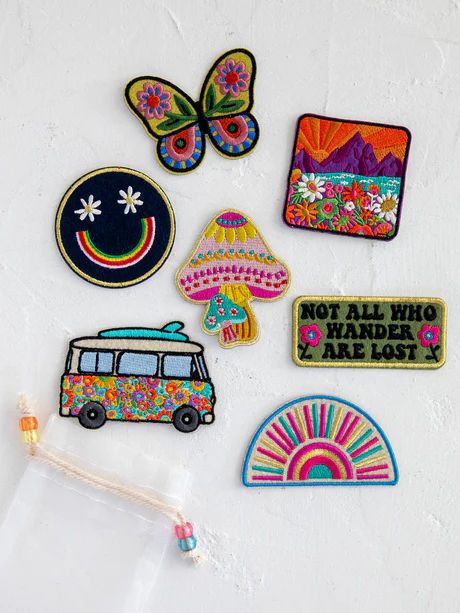 Cute Embroidery Patches, Embroidery Patch Ideas, Backpack With Patches And Pins, Backpack With Patches, Patches Ideas, Patches For Backpacks, Boho Socks, Patches For Jeans, Embroidery Stickers