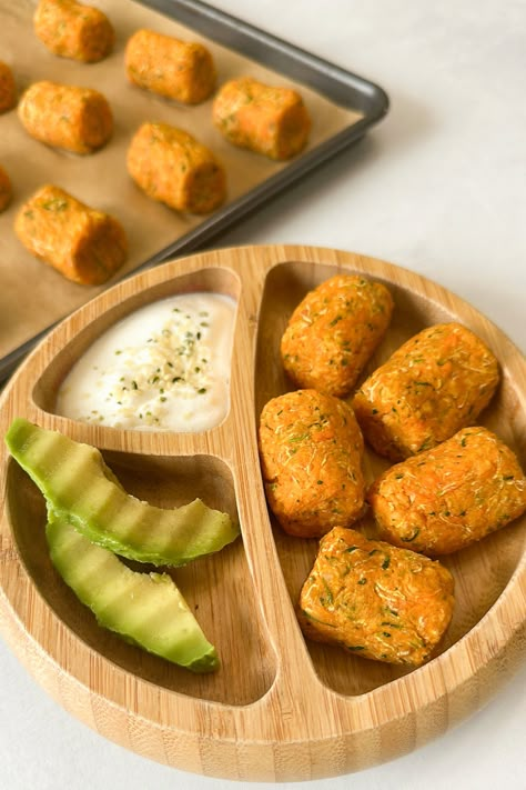 Sweet Potato Zucchini Tots - Feeding Tiny Bellies Tiny Bellies, Sweet Potato Zucchini, Potato Zucchini, Sweet Potato Tots, Zucchini Tots, Easy Baby Food, Potato Tots, Weaning Foods, Blw Recipes