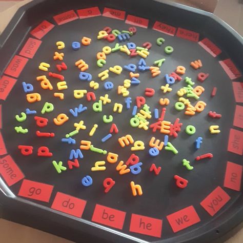 Tuff Tray Ideas Toddlers, Tuff Tray Ideas, Reception Classroom, Tuff Spot, Continuous Provision, Eyfs Classroom, Early Years Classroom, Eyfs Activities, Tricky Words