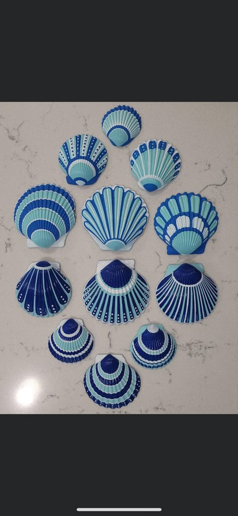 How To Paint Seashells With Acrylic Paint, She’ll Painting Ideas, Painting Seashells Ideas Easy, Painting On Seashells Ideas, Painted Shells Seashells Ideas, Painted Seashells Ideas, Shell Painting Ideas Seashells, Painted Shells Ideas, Paint On Shells