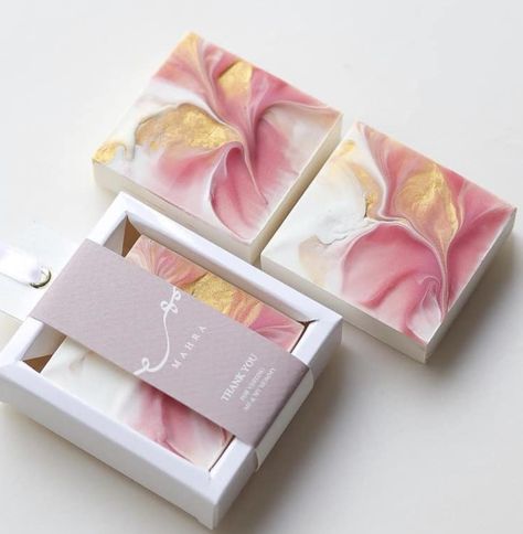 Soap Packing Ideas Pretty Packaging, Soap Packaging Diy, Soap Design Ideas, Soap Packaging Design, Homemade Soap Bars, Diy Soap Bars, Diy Soap Recipe, Săpunuri Handmade, Handmade Soap Recipes