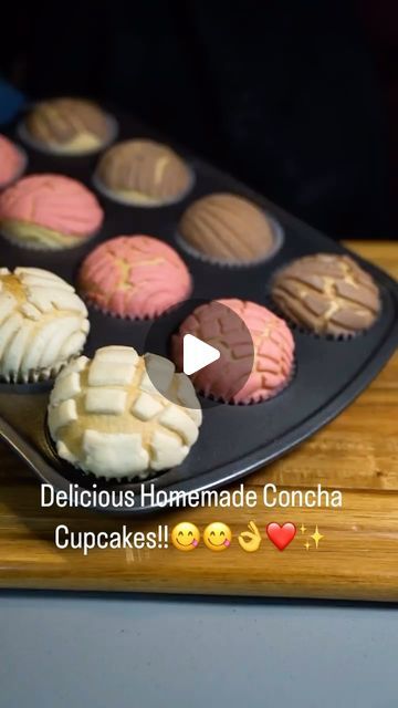 25K likes, 82 comments - fusion.forks on September 21, 2024: "Concha Cupcakes Ingredients - 4 1/2 cups ap flour - 3 eggs - 1/2 cup butter Full recipe in link in bio". Concha Cupcakes, Mexican Cupcakes, Conchas Recipe, Hispanic Desserts, Mexican Brunch, Mexican Treats, Hispanic Kitchen, Mini Bundt Cakes, Food Baking