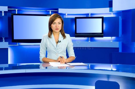 Female News Anchors, Tv Talk Show, Talk Show Host, News Presenter, Jay Leno, Tv Presenter, Tv Personality, Career Options, Future Career