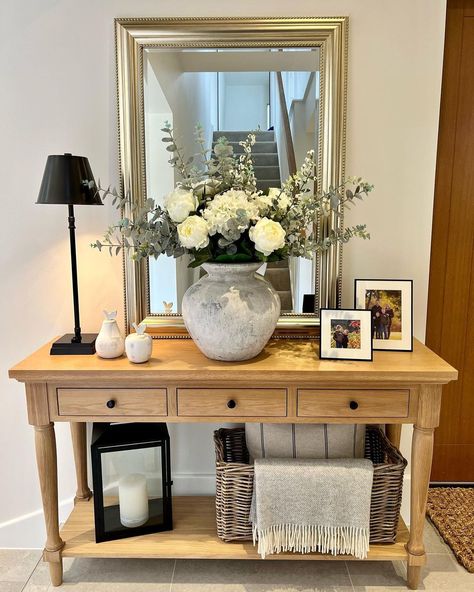 Susanne on Instagram: “Good afternoon! Hope you are all enjoying this beautiful spring sunshine! ☀️ My console table has had a little switch around as I have…” Flowers On Console Table, Spring Entry Table Decor Entryway, Spring Entry Table Decor, Farmhouse Console Table Decor, Hallway Console Table Decor, Sofa Table Decor, Entrance Console, Round Wooden Dining Table, Entry Table Decor