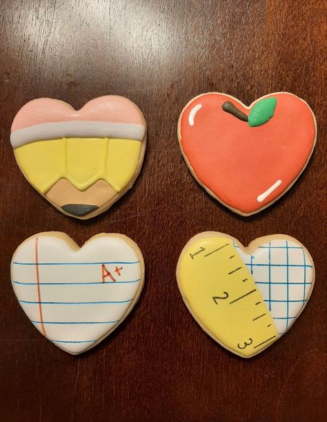 Cookie Decorating Icing, Heart Sugar Cookie, Flooding Cookies, Royal Iced Cookies, Apple Cookies, Iced Sugar Cookies, Cookie Business, Sugar Cookie Designs, Fancy Cookies