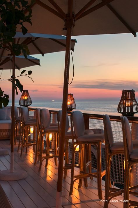 Capri Palace : Luxury Hotels In Capri Beach View Restaurant, Seaside Restaurant Aesthetic, Restaurant On The Water, Beach Bars Design, Restaurant By The Beach, Beach Restaurant Aesthetic, Beach Bar Aesthetic, Beach Resort Restaurant, Beach Club Design