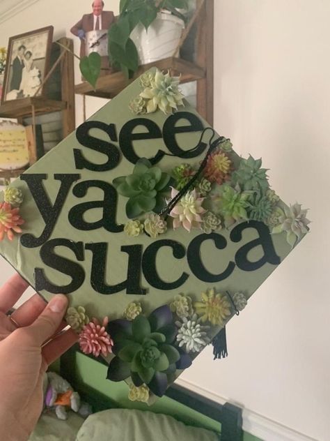 Graduation Cap Designs Nature, Environmental Graduation Cap, Plant Graduation Cap, Green Grad Cap Ideas, Grad Caps College, Aesthetic Grad Cap Ideas, Environmental Science Graduation Cap, Graduation Cap Designs Green, Nature Grad Cap