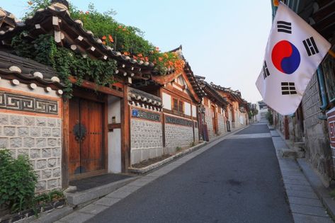 South Korean Architecture, Korean Culture South Korea, Korean Culture Aesthetic, Korean Road, Korean Place, Korean Country, Korean Landscape, Korea Architecture, South Korea Culture