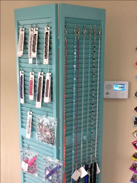 Old bi-fold closet door used to display product in dog grooming salon/boutique Dog Crate Closet, Crate Closet, Pet Store Ideas, Dog Grooming Shop, Bifold Closet Doors, Dog Grooming Salons, Grooming Shop, Craft Booth Displays, Boutique Display