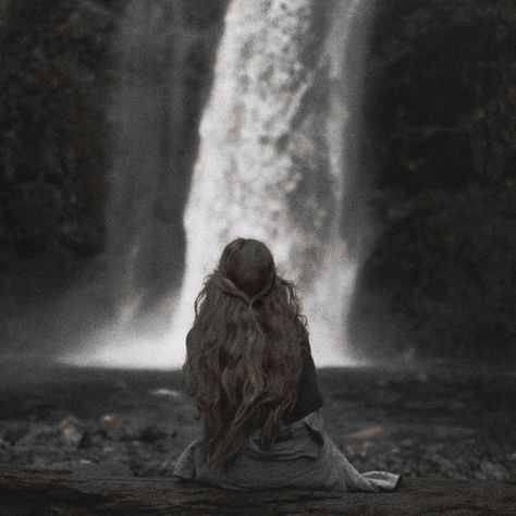 Dancing In The Woods Aesthetic, Viking Royalty Aesthetic, Ancient Norse Aesthetic, Vikingcore Aesthetic, Northern Fantasy Aesthetic, Medieval Fantasy Romance Aesthetic, Viking Princess Aesthetic, Viking Romance Aesthetic, Viking Couple Aesthetic