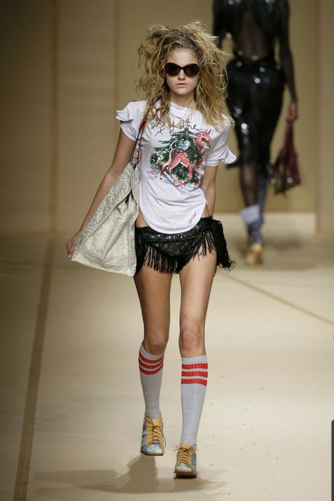 Indie Sleaze, Short Shorts, Mode Inspiration, Looks Vintage, Fashion Killa, Vivienne Westwood, Look Cool, Couture Fashion, Runway Fashion