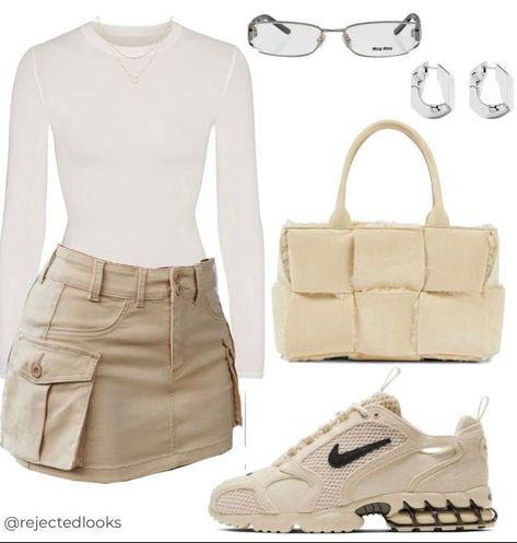 Cargo Skirt Inspo Outfit, Mini Cargo Skirt Outfit Winter, Mini Skirt Cargo Outfit, Outfit With Beige Skirt, Cargo Skirt Fall Outfit, How To Style A Cargo Skirt, Faldas Beige Outfit, Tan Cargo Skirt Outfit, Cargo Skirt Outfits Women