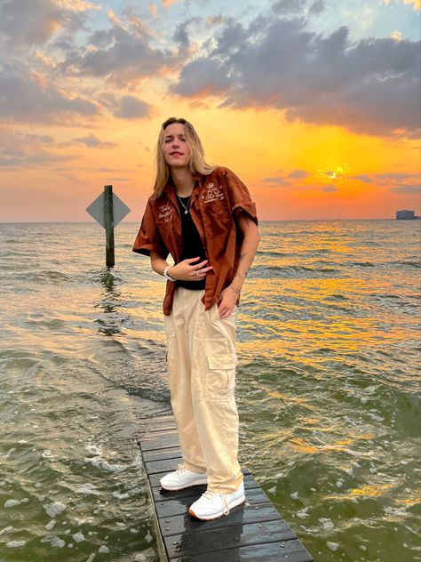 Masc
Button up
Sunset
Ocean 
Beach
Outfit ideas
Lgbtq Beach Outfits Tomboy, Beach Outfit Masculine Women, Beach Masc Outfits For Women, Lesbian Teenage Fashion, Masculine Women Summer Outfits, Masc Swimwear For Women, Lesbian Concert Outfit, Selena Galloway, Masc Women Summer Outfits