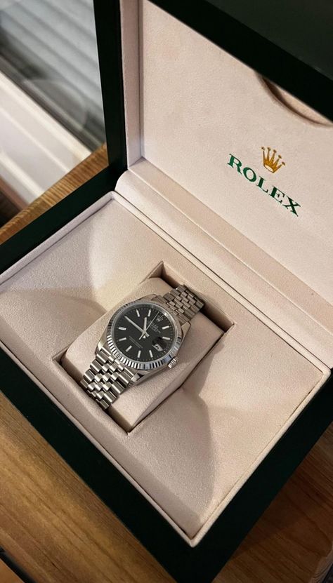 Rolex Pictures, Wrist Watch Aesthetic, Quick Manifestation, Rolex Aesthetic, Casio Vintage Watch, Rolex Watches Women, Happy Birthday Template, Rolex Watches For Men, Rolex Explorer