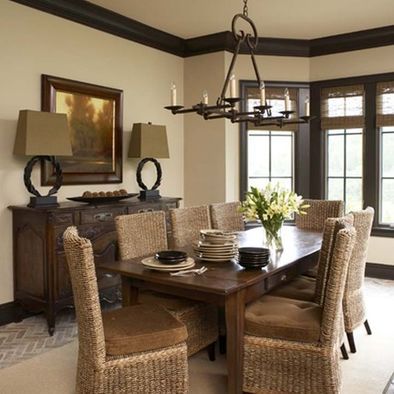 Cream with dark trim - would this be too dark in our house? Might be good variation if other rooms are lighter Dark Wood Trim, Stained Trim, Dark Trim, Paris Home, Traditional Dining, Ideas Hogar, The Dining Room, Wood Trim, Room Remodeling