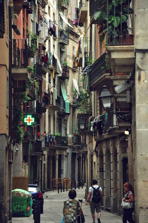 Gothic Quarter Barcelona, Barcelona Gaudi, Barcelona 2016, Byzantine Architecture, Gothic Quarter, Madrid Barcelona, Barcelona Travel, The Gothic, Conde Nast