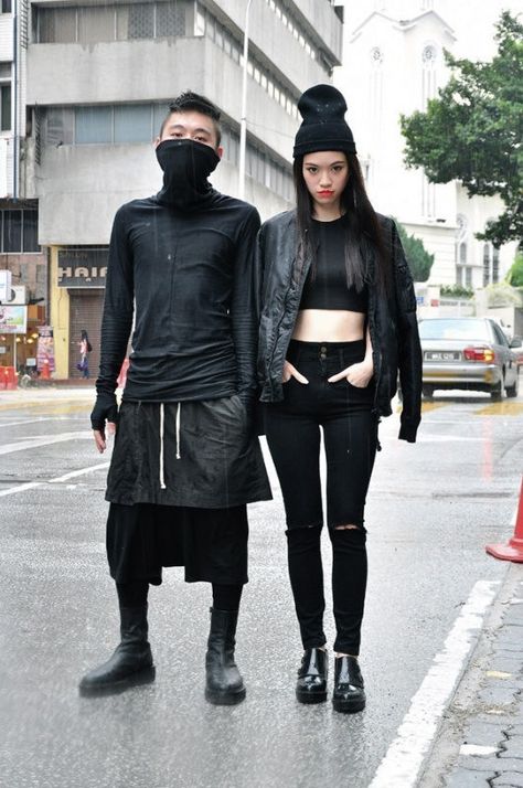 asian style Dark Futurism, Asian Goth, True Damage, Health Goth, Japan Street, Black Clothes, Tokyo Street Style, Cyberpunk Fashion, Tokyo Fashion