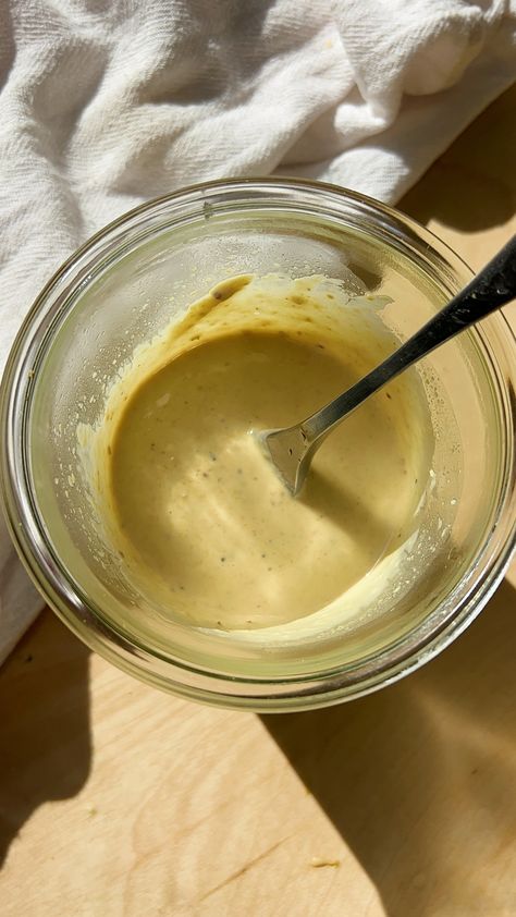 Maple Dressing Salad, Dijon Salad Dressing, Dijon Vinaigrette Dressing, Dijon Salad, Maple Dijon Dressing, Dijon Dressing, Vegan Salad Dressing, Creamy Salad Dressing, Easy Salad Dressing