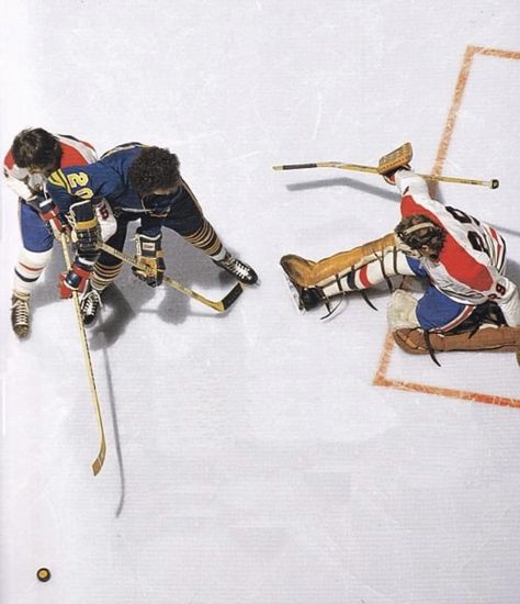 Vintage Hockey Photos, Hockey Painting, Hockey Photography, Ken Dryden, Sports Illustration, Hockey Art, Hockey Posters, Hockey Pictures, Big Board