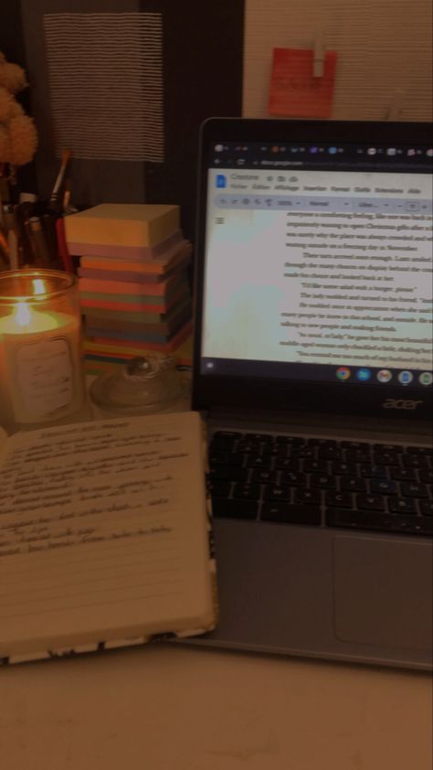 Writing School Aesthetic, College Writing Aesthetic, Writing A Blog Aesthetic, Computer Writing Aesthetic, Writing Routine Aesthetic, Content Writing Aesthetic, Writing Pics Aesthetic, Fall Writing Aesthetic, Writing Aesthetic Computer