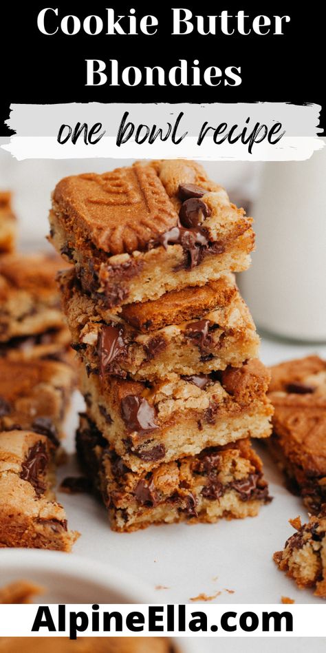 Biscoff Cookie Recipes Easy, Biscoff Cookie Bars, Diy Biscoff Cookies, Recipes Using Biscoff Cookie Butter, Biscoff Cookies Desserts, Banana Pudding With Biscoff Cookies, Biscoff Cookie Desserts, Recipes Using Biscoff Cookies, Lotus Cookie Dessert