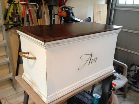 Hope Chest Plans Hope Chest Plans, Chests Diy, Chest Ideas, Murphy Bed Plans, Diy Farmhouse Table, Woodworking Plans Diy, Wooden Chest, Woodworking Plans Free, Easy Home Decor