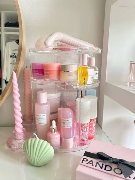 Rotating Makeup Organizer, Organize Bathroom Countertop, Preppy Room Decor, Pinterest Room Decor, Girly Room, Preppy Room, Room Deco, Room Makeover Bedroom, Dream Room Inspiration