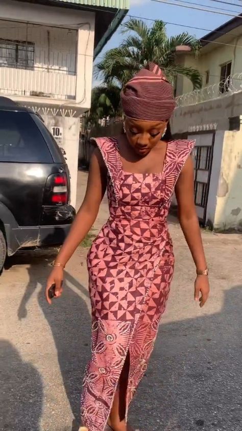 Official Ankara Styles by Mawuli ✨️ on Instagram: “Ankara Styles Inspirations 🤩🔥 Designer @antonia_cuddi ❤️ #ankarastyles # exploremore #trending #explorepage✨ #viralvideos #trendingreels…” Ankara Dress Styles For Funeral, African Design Dresses Ankara, Adire Styles For Ladies, Adire Styles, Trending Ankara Styles, Ankara Dress Designs, Egyptian Fashion, Ankara Dress Styles