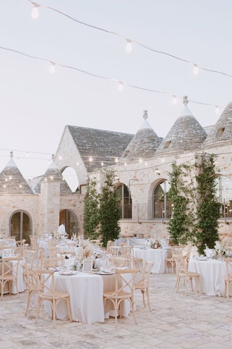 Casual Beach Wedding, Destination Wedding Italy, Amalfi Coast Wedding, Rustic Italian, Wedding Venues Beach, Places In Italy, Italy Aesthetic, Puglia Italy, Future Wedding Plans