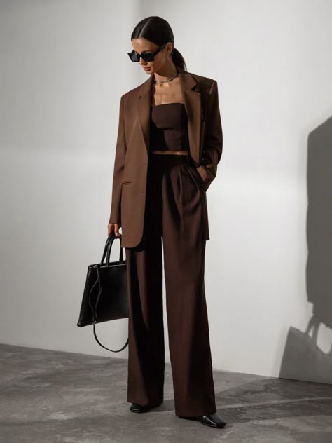 Graduation Suits, Don Pedro, Woman In Suit, Pant Suits For Women, Brown Suit, Business Outfits Women, Woman Suit Fashion, Pantsuits For Women, Business Casual Dresses