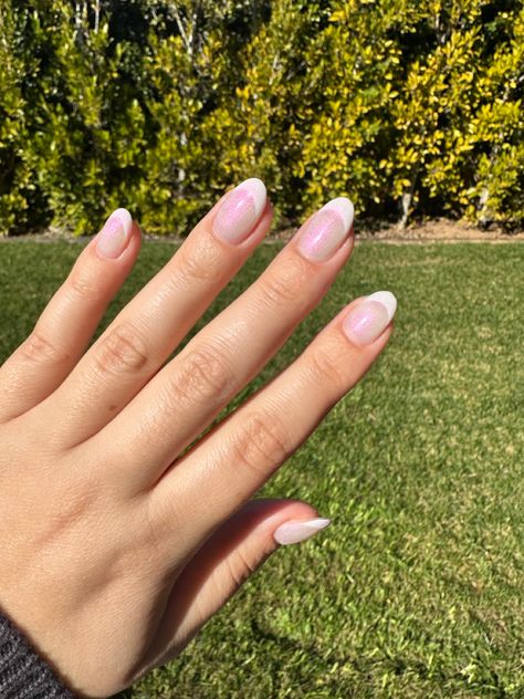 Iridescent Nails French Tip, Iridescent French Tip, Iridescent French Tip Nails, Iridescent Nails, Unique Nail Art, Manicure Designs, Mood Style, Stunning Nails, Round Nails