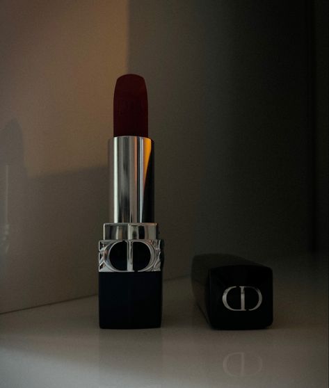 dior aesthetic Dark Red Lipstick Aesthetic, Dark Lipstick Aesthetic, Red Dior Lipstick, Dior Lipstick Aesthetic, Dior Red Lipstick, Crimson Lipstick, Lipstick Aesthetic, Maroon Lipstick, Lipstick Dark Red