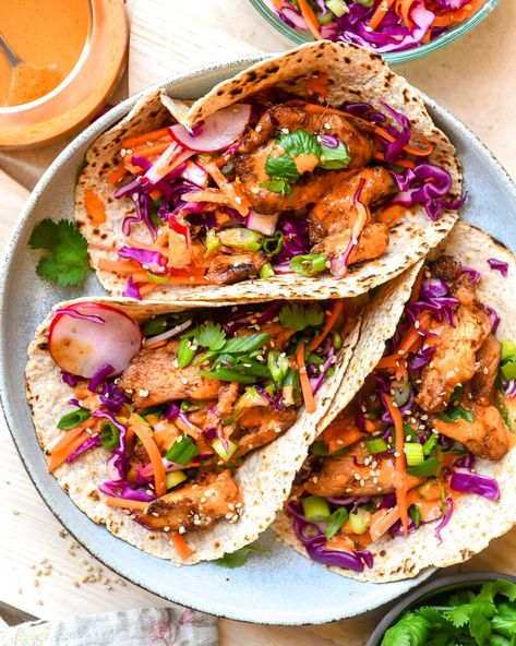 Korean Tacos Chicken, Korean Fried Chicken Tacos, Korean Style Tacos, Sesame Chicken Tacos, Asian Chicken Tacos With Slaw, Asian Style Tacos, Spicy Korean Tacos, Korean Fish Tacos, Korean Bbq Chicken Tacos