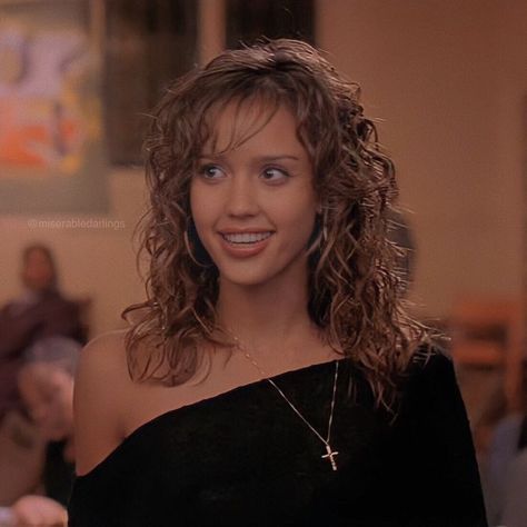 Honey 2003, Jessica Alba 2000s, Young Jessica Alba, Jessica Alba Outfit, 2000s Hair, Jessica Alba Hair, Jessica Alba Style, Fashion Tumblr, Chick Flicks