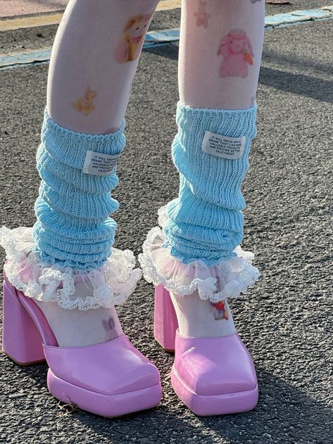 The price is for a pair of leg warmers only, others are not included. Pastelcore Outfits, Pastel Leg Warmers, Cute Pink Leg Warmers For Spring, Decora Clothes, Funky Leg Warmers, Harajuku Leg Warmers, Pastel Goth Leg Warmers, Decora Outfits, Decora Style