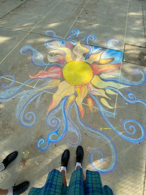 Ideas For Sidewalk Chalk, Chalk Square Ideas, Sun Chalk Art, Tape Chalk Art, Chalk Art Tangled, Pavement Art Sidewalk Chalk, Chalk Your Spot Ideas, Floor Chalk Art, Chalk Sidewalk Ideas