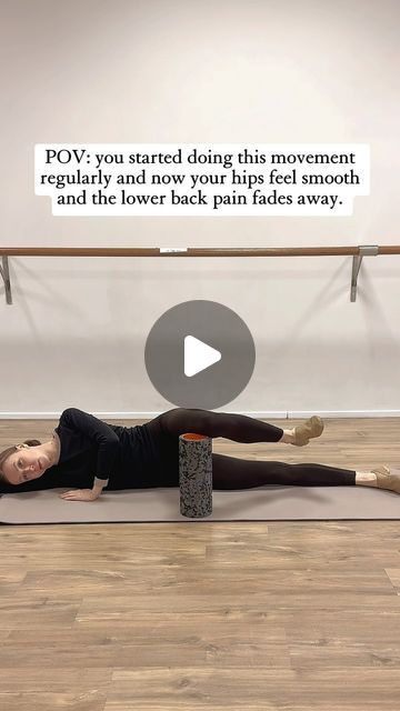 Elena | movement specialist on Instagram: "HIP MOBILITY | LOWER BACK PAIN
Try this movement to improve your hip mobility and release the lower back pain. 
Your hips can become stiff and tight by sitting all day and not moving enough and that causes lower back pain. Make your hips feel better with this movement! 
Go for 8-10 reps each side. 

#backpain #mobility #move #movement  #backpainrelief  #spine #mobiliteit #mobiliteitstraining #hippain #heup #hippainrelief #pijn #beweging  #rugtraining" Stretch Your Back, Hip Mobility Exercises, Bursitis Hip, Hip Flexor Exercises, Pilates Workout Plan, Hip Pain Relief, Crystal Makeup, Pelvic Floor Exercises, Hip Mobility