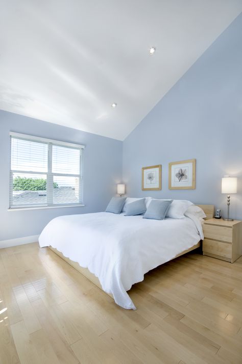 Light blue is so relaxing and spa like in this bedroom! Bedroom Wall Colour Combination, Room Color Ideas Bedroom, Light Blue Rooms, Wall Color Schemes, Light Blue Bedroom, Home Wall Colour, Bedroom Colours, Room Color Combination, Blue Bedroom Walls