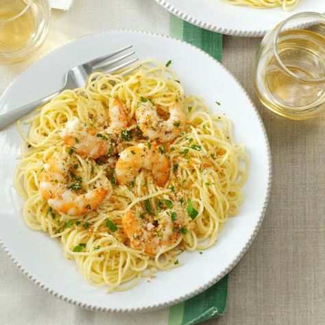 Shrimp  scampi   Taste  of  Home Scallop Recipes Pasta, Scallop Pasta, Copycat Recipes Olive Garden, Shrimp Scampi Pasta, Shrimp Scampi Recipe, Pasta Fagioli, Scampi Recipe, Copycat Restaurant Recipes, Easy Shrimp