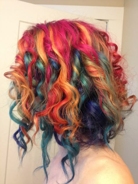 Rainbow hair Colors To Dye Ur Hair, Styles To Dye Your Hair, Curly Rainbow Hair, Haircut On Curly Hair, Split Hair Dye, Hair Dye Colours, Jellyfish Haircut, Weird Hair, Hair Rainbow