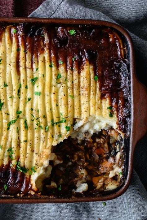 Cauliflower Mash, Low Gi, Recipe Vegetarian, Traditional Cottage, Shiitake Mushrooms, Cottage Pie, Shepherds Pie, Vitamin B12, Vegan Dinner Recipes