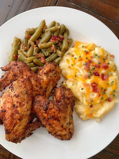 Green Beans Meal Ideas, Long Lasting Dinner Ideas, Meals Using Mashed Potatoes, New Dinner Recipes To Try, Fried Chicken And Mashed Potatoes, Long Lasting Meals Dinners, Calorie Deficit Meals Dinner, Grilled Chicken Meals Dinners, Meals With Baked Potatoes