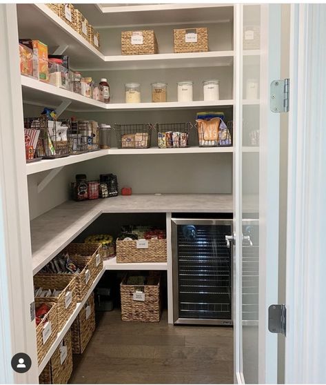 Corner Pantry Organization, Corner Pantry Ideas, Pantry Organization Baskets, Small Walk In Pantry, Organization Baskets, Walk In Pantry Ideas, Organization 13, Pantry Closet Design, Pantry Layout