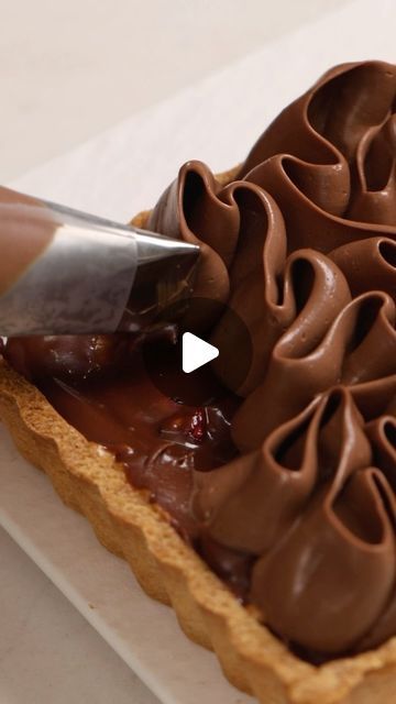 Kirsten Tibballs on Instagram: "With World Chocolate Day coming this weekend, why not treat yourself to my indulgent caramelised almond, raspberry & chocolate tart?    Almond shortbread tart shell, almond praline cream, fresh raspberries, and the silkiest chocolate custard you’ve ever tasted! This tart is packed full of almonds, almond milk & almond butter from @mandoleorchard which brings an incredible mouthfeel and nuttiness to this delicious tart.    Get the recipe for my caramelised almond & chocolate tart at the link in my bio!    #Chocolate #Tart #Almond #MandoleOrchard #KirstenTibballs #Raspberry #Recipe #Custard" Raspberry Chocolate Tart, Kirsten Tibballs, Shortbread Tart, Raspberry Recipe, Almond Praline, World Chocolate Day, Almond Shortbread, Almond Chocolate, Cream Fresh