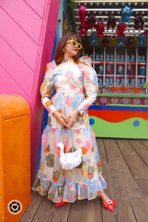 Colorful dress, colorful outfit, floral dress, summer outfit inspo, dress outfit, carnival photoshoot, Kate spade bag Serotonin Dressing, Carnival Photoshoot, Toothpaste Kisses, Style Development, Colorful Summer Outfits, Mini Babydoll Dress, Core Fashion, Colorful Outfit, Twenty Twenty