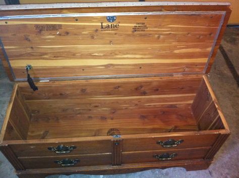 Hope chest before and after - Debby Goes Shabby Repurposed Hope Chest, Hope Chest Makeover, Painted Cedar Chest, Chest Makeover, Hope Chests, Chest Ideas, Shabby Chic Bedroom Furniture, Old Beds, Paint Storage